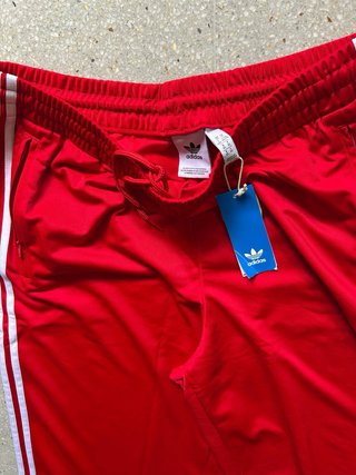 Pantalones Adidas Rojos con Rayas Blancas XL