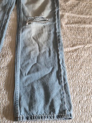 Pantalones vaqueros desgastados Bershka