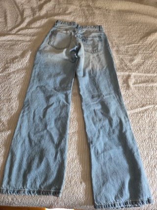 Pantalones vaqueros desgastados Bershka