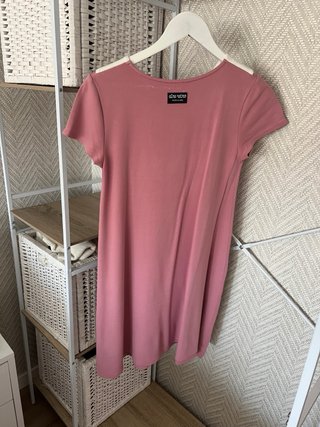 Vestido rosa estilo retro