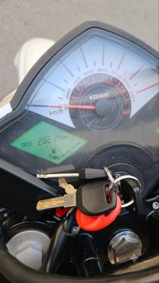 Moto Keeway TX 125 Blanca