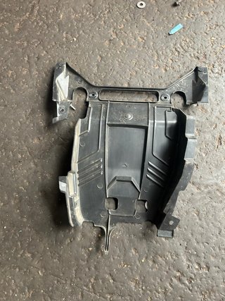 Suzuki Burgman 400 2018 Suelo Cofre