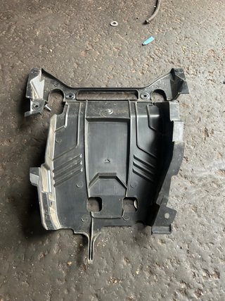 Suzuki Burgman 400 2018 Suelo Cofre