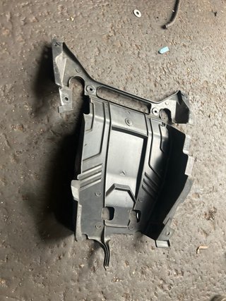 Suzuki Burgman 400 2018 Suelo Cofre