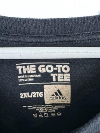Camiseta Adidas Gráfica Oversize Retro Y2K Negra