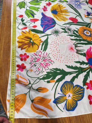 Pañuelo de seda estampado floral