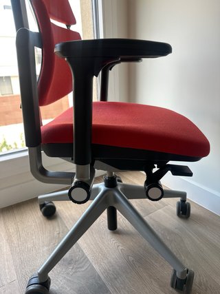 Silla de oficina ergonómica Steelcase Roja