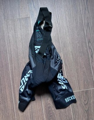 Equipación Ciclismo Gobik Talla M