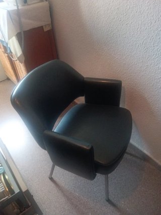Conjunto Oficina Vintage Años 70: Mesa y Sillón