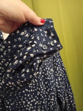 Vestito estivo blu a fiorellini bianchi