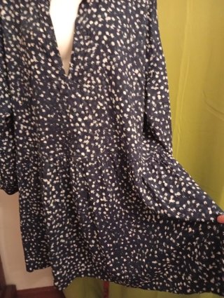 Vestito estivo blu a fiorellini bianchi