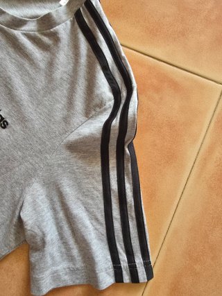 Camiseta Adidas Hombre Gris