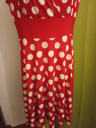 Vestito estivo a pois rossi e bianchi