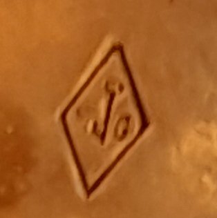 Orologio antico in oro con chiave