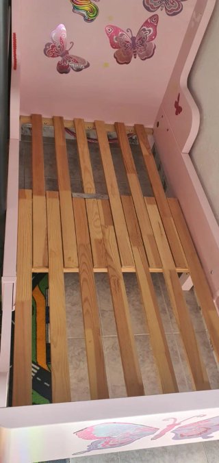 Cama infantil rosa extensible Ikea