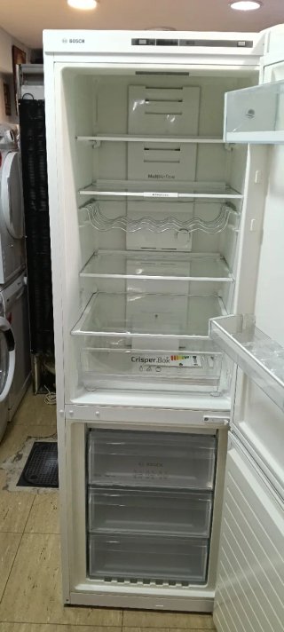 NEVERA COMBI BOSCH NO FROST ENERGÍA A+
