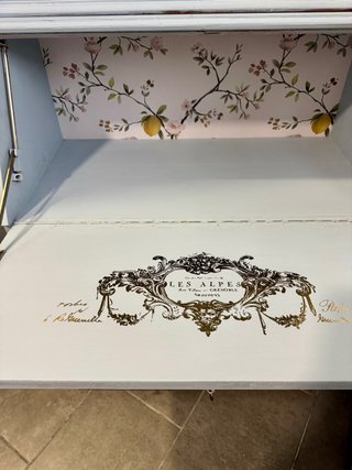 Escritorio Vitrina Renovado celeste y Dorado