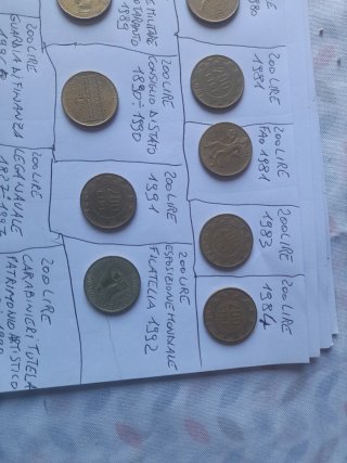 22 Monete da 200 Lire Varie Date