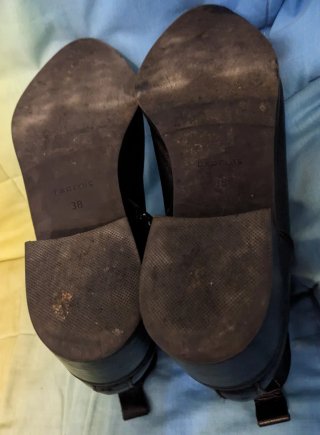 Botines de piel negros