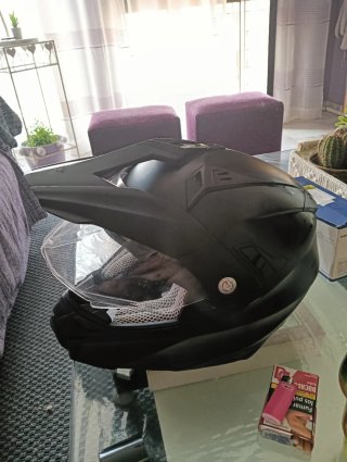 Casco de moto negro o cambio por algo que me inter
