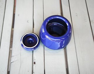 Azucarero de cerámica azul brillante con tapa