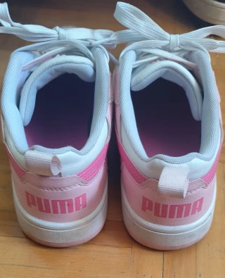 Zapatillas Puma rosas y blancas
