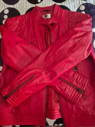Chaqueta polipiel roja