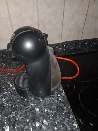 Cafetera Dolce Gusto Krups Negra