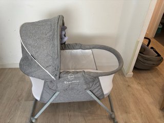 Minicuna Kinderkraft Gris, se ha usado dos veces.