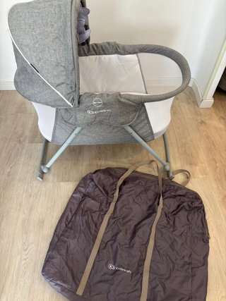 Minicuna Kinderkraft Gris, se ha usado dos veces.