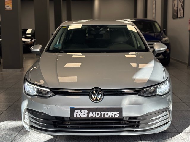 Volkswagen Golf Life 1.5 TSI 96kW (130CV)
