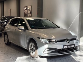 Volkswagen Golf Life 1.5 TSI 96kW (130CV)
