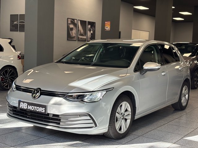 Volkswagen Golf Life 1.5 TSI 96kW (130CV)