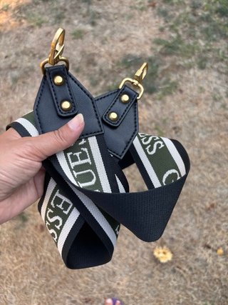 Borsa Guess bianca trapuntata con pochette