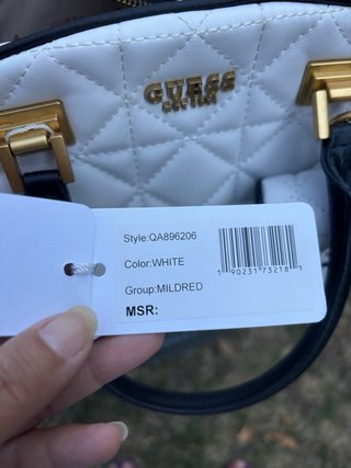 Borsa Guess bianca trapuntata con pochette