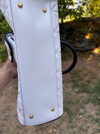 Borsa Guess bianca trapuntata con pochette