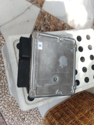 Centralita BOSCH DDE 8 596 362-01 BMW