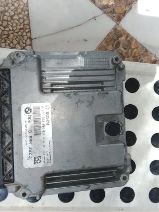 Centralita BOSCH DDE 8 596 362-01 BMW