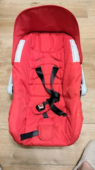 Maxi-Cosi Nurse Piccola Rojo
