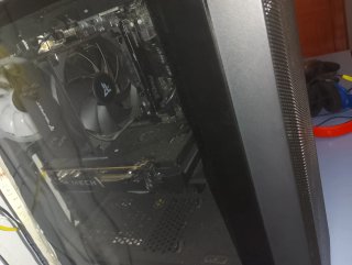 PC: Monitor, Teclado, Ratón, Mando y Cascos