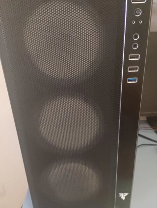 PC: Monitor, Teclado, Ratón, Mando y Cascos