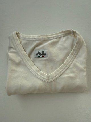 T-shirt Anni Luce V con logo strass e in perline