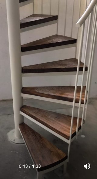 Peldaños a medida en madera