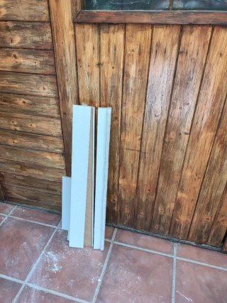 Puerta corredera madera con 3 cristales