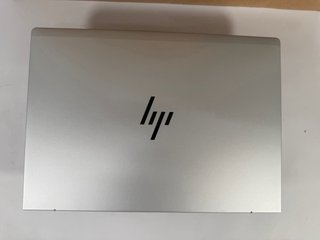 HP EliteBook 640 G11 14 Plata
