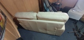 Sofá 2 plazas polipiel beige