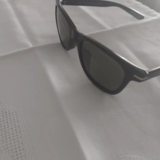 Gafas de sol negras, polarizadas