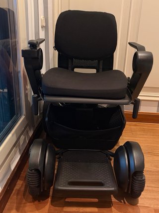 Vendo silla de ruedas WHILL C2 (10/15 km de uso)