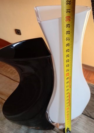 Dúo Jarrones Vidrio Negro y Blanco