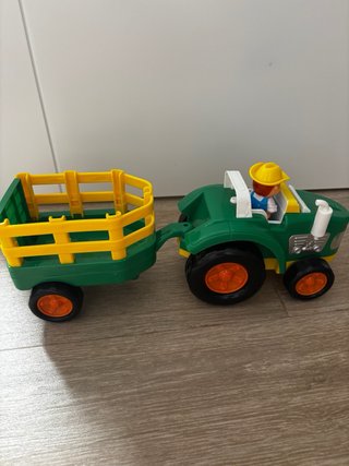 Trattore per bambini verde con rimorchio